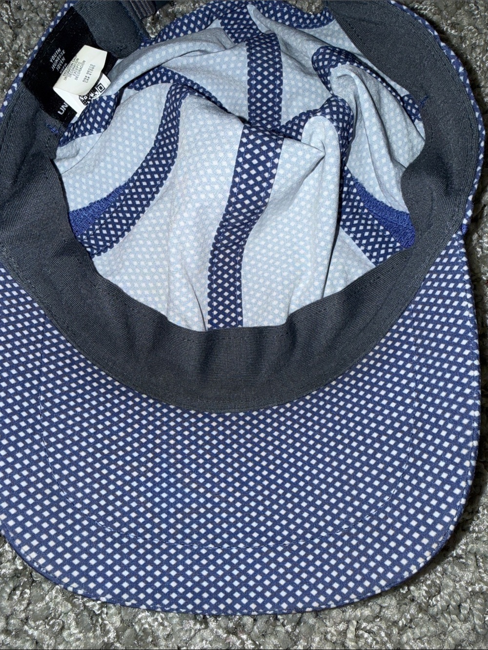 Under Armour purple and White Dot Running Cap Youth - Picture 6 of 6